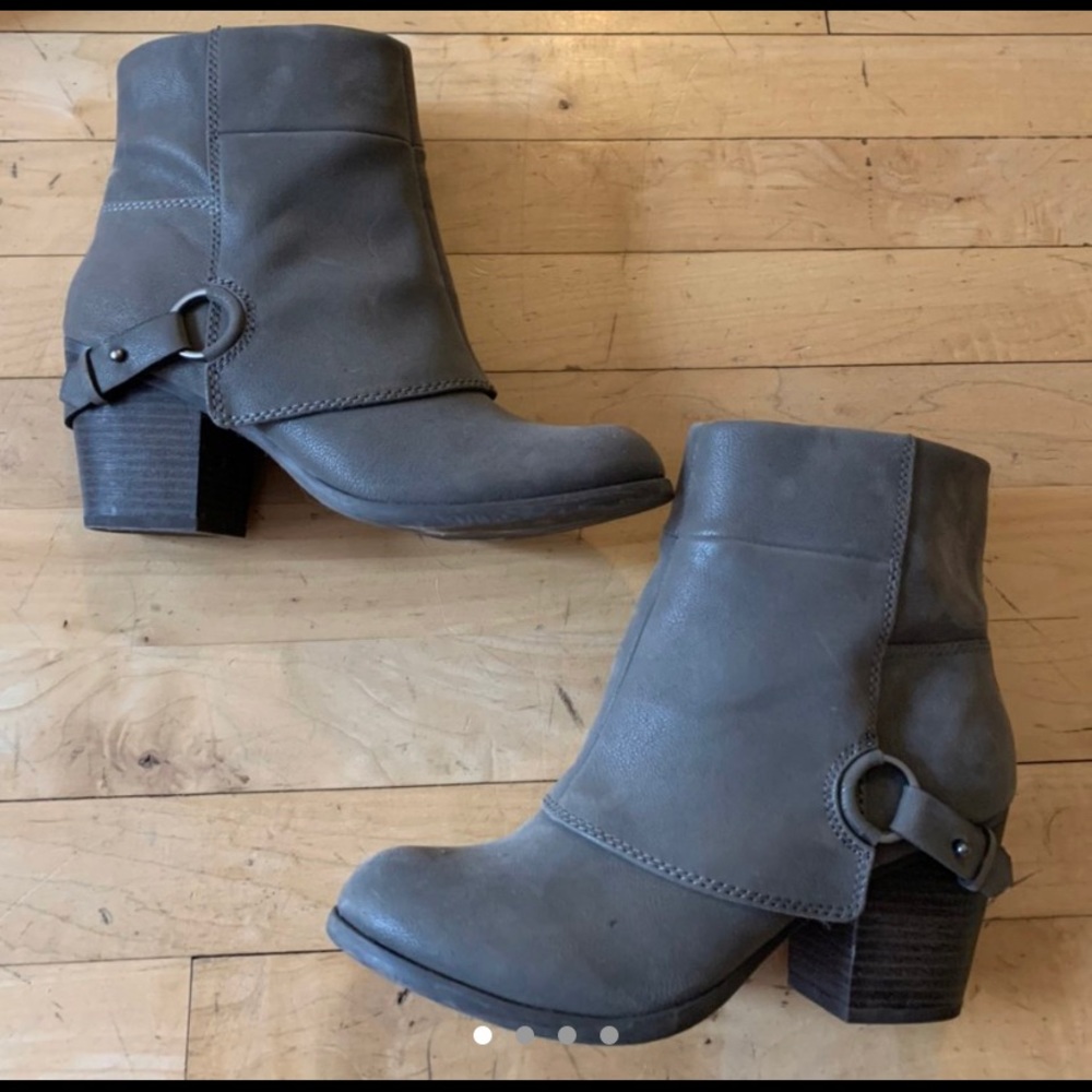 boots size 8!
